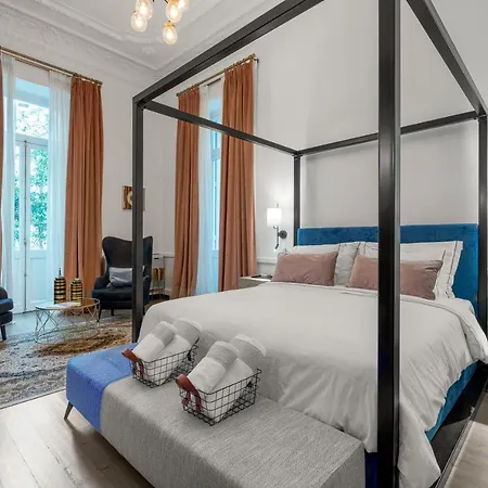 2 Mazi Apartment *